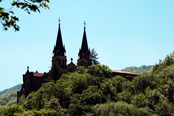 Basílica de Covadonga en Asturias