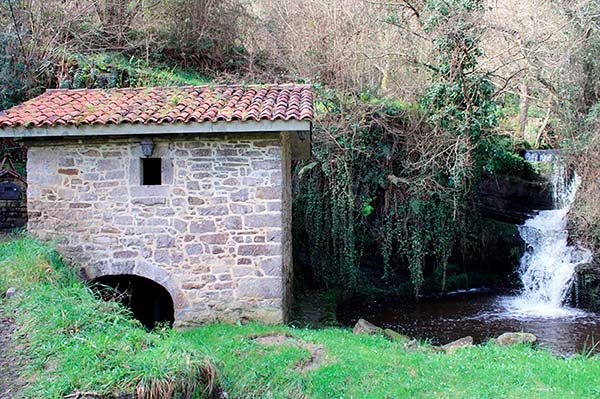 Molino rehabilitado en Tazones, Asturias