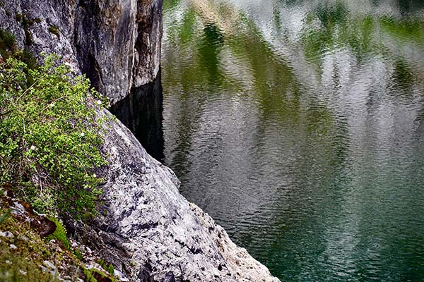 Embalse en verano en Asturias