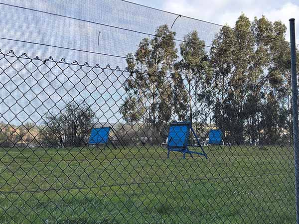 Instalaciones del club de tiro con arco en el embalse de Trasona