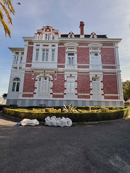 El Marciel o Casa Solís en Somao en Asturias