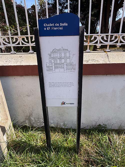 Ruta de las casas indianas en Somao en Asturias