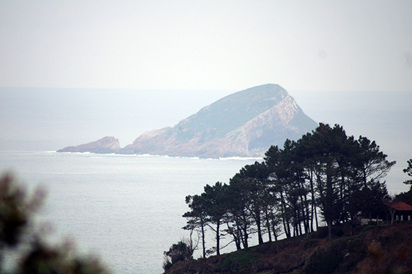 Senda costera con vistas al mar en Asturias