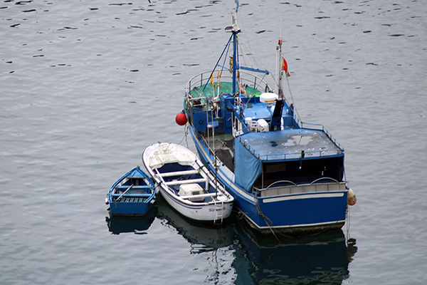 Puerto de un pueblo marinero en Asturias