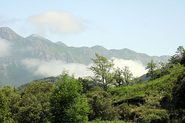 Valles entre montañas en Asturias