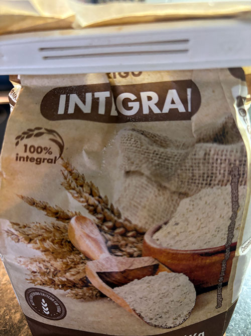 Harina integral de trigo para la elaboración de tortos asturianos