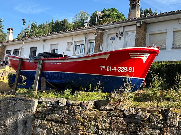 Bote de pesca en Lastres en Asturias