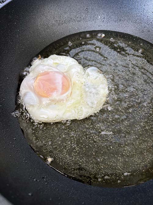 Huevo frito para el torto asturiano