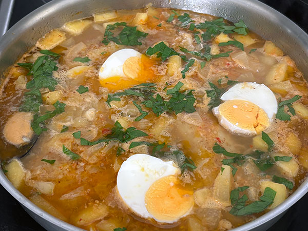 Guiso de merluza a la sidra