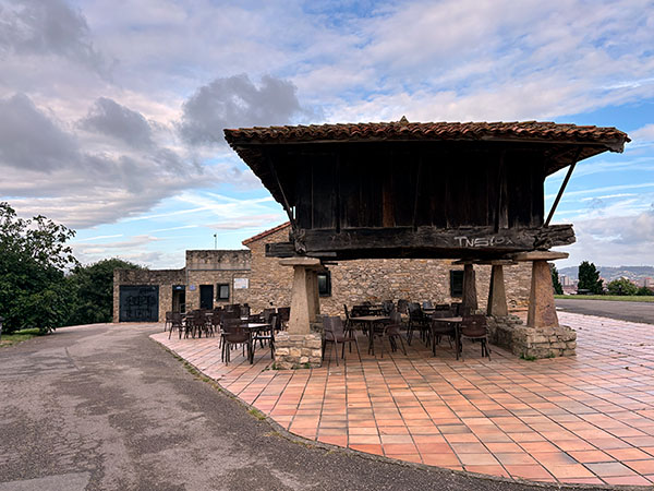 Bar en el parque de Los Pericones en Gijón