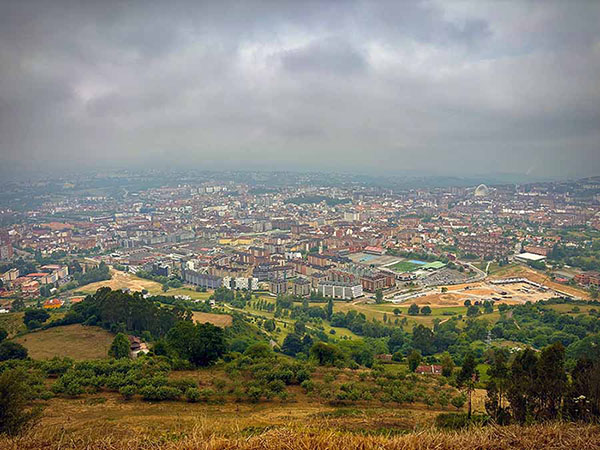 Vista de Oviedo desde el monte Naranco