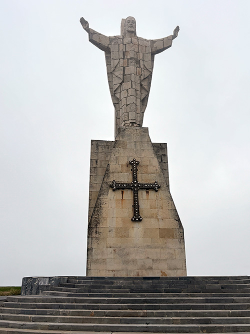 Monumento al Sagrado Corazón de Jesús en el monte Naranco en Oviedo