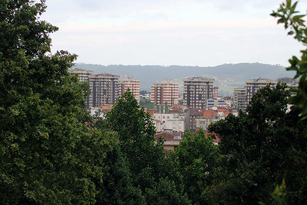 Vista de Gijón desde el parque de Los Pericones
