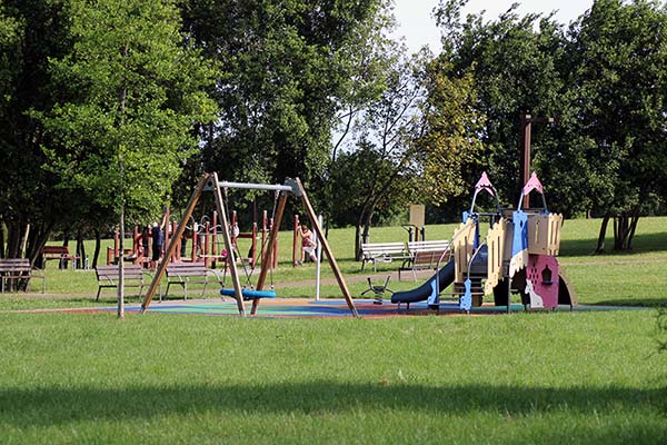 Haciendo deporte en el parque de Los Pericones en Gijón