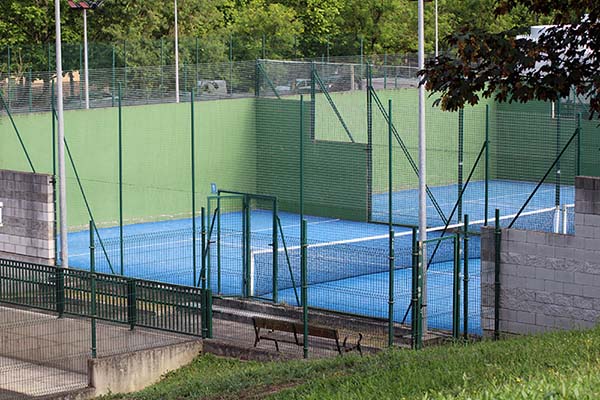 Haciendo deporte en el parque de Los Pericones en Gijón