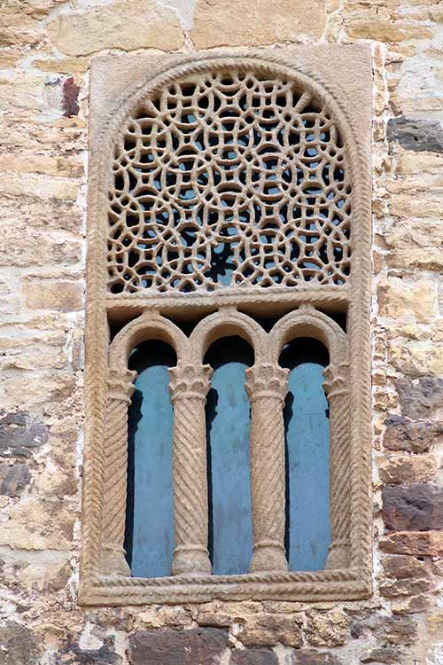 Iglesia de San Miguel de Lillo en Oviedo, muestra del Prerrománico asturiano