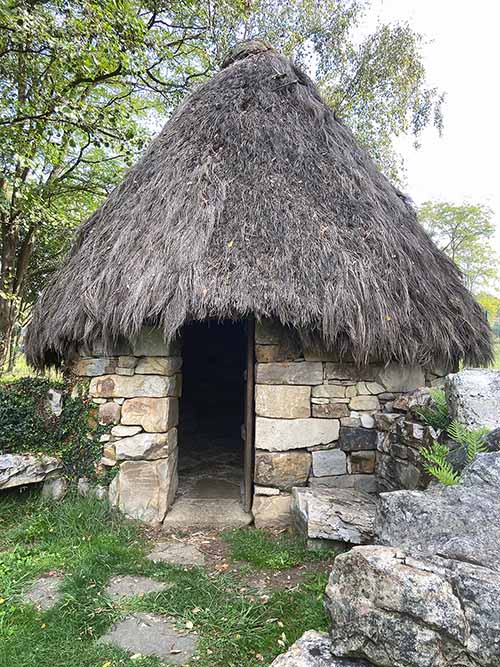 Reproducción de un teito o cabaña de pastores en las brañas asturianas