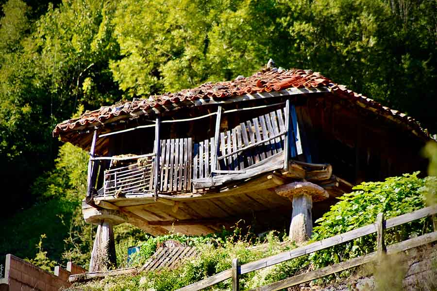Hórreo asturiano