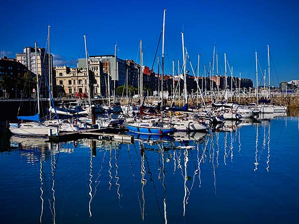 Puerto deportivo de Gijón