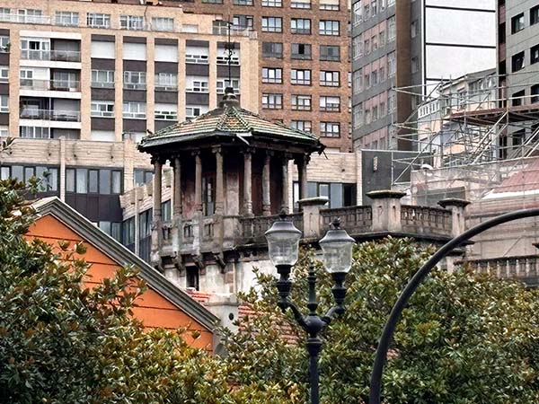 Palacete de Ladislao Menéndez en la plaza de Europa de Gijón