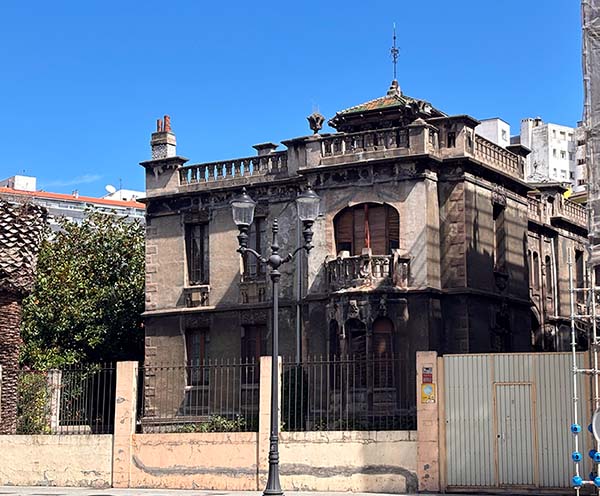 Palacete de Ladislao Menéndez en la plaza de Europa de Gijón