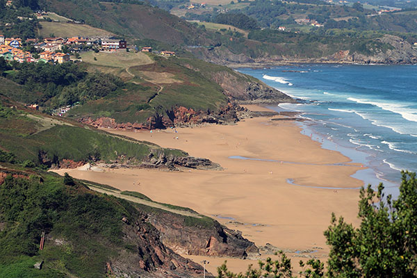 Vista que abarca Aboño, Xivares y la zona del Tranqueru hasta Perlora en Asturias