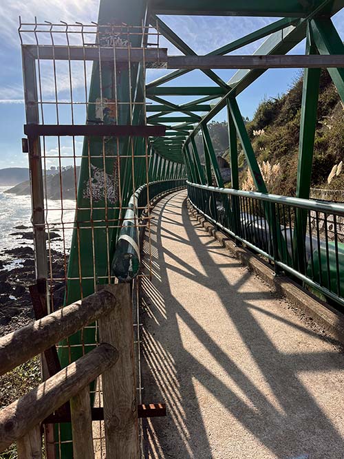 Senda entre Xivares y Perlora en Asturias