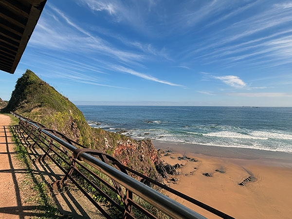 Playa del Tranqueru en Perlora en Asturias