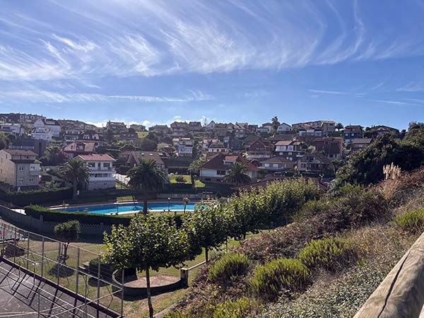 Vista de la población de Xivares en Carreño en Asturias